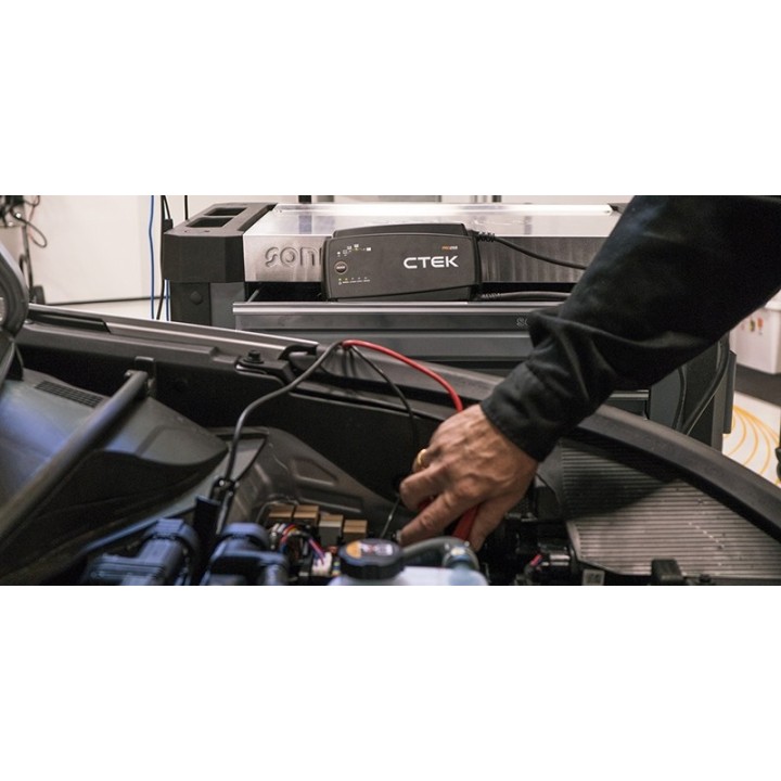 Chargeur PRO25 S Pb AGM EFB et Lithium LifePo4, le chargeur idéal de l'atelier, 25A 12V .